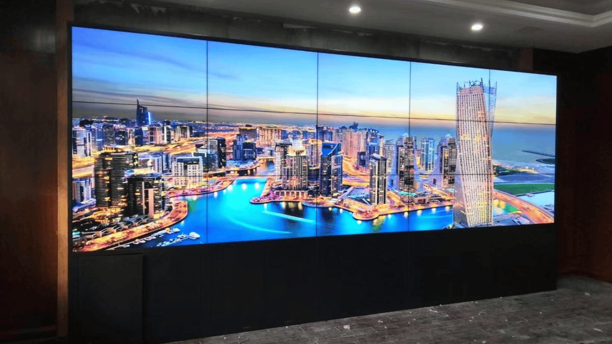 液晶無縫拼接顯示屏-大屏幕液晶窄邊拼接屏